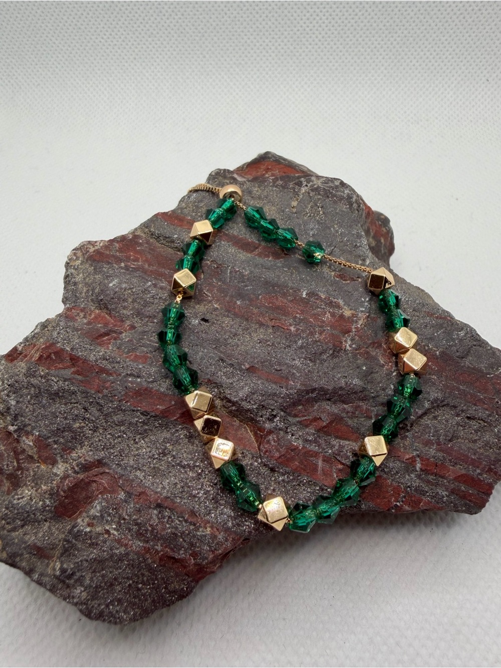 Emerald Crystal & Gold Bead Bracelet
